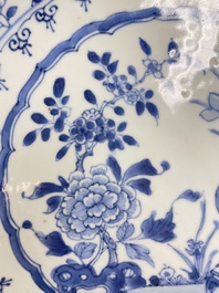 Vier Chinese blauw-witte schotels, Yongzheng/Qianlong