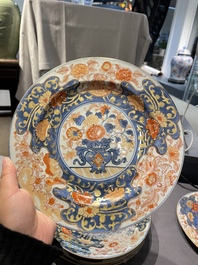 Neuf assiettes en porcelaine de Chine de style Imari, Qianlong