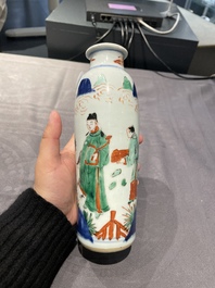 Een Chinese wucai rouleau vaas, Transitie periode