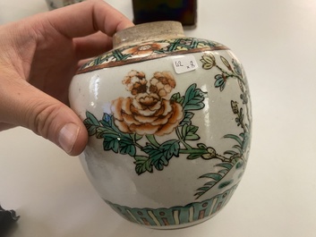 Een diverse collectie Chinees porselein, 19e eeuw