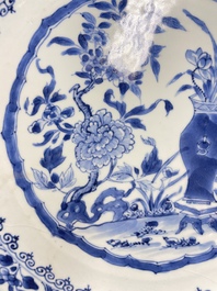 Vier Chinese blauw-witte schotels, Yongzheng/Qianlong