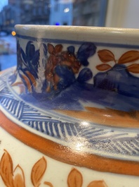 Vase couvert en porcelaine de Chine de style Imari et en rouge de cuivre, Kangxi