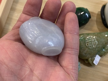 Negen Chinese snuifflessen in jade, hardsteen en glas, 19/20e eeuw