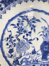 Vier Chinese blauw-witte schotels, Yongzheng/Qianlong