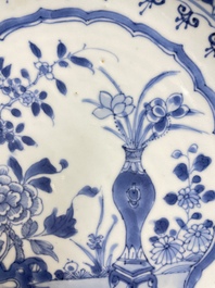 Vier Chinese blauw-witte schotels, Yongzheng/Qianlong