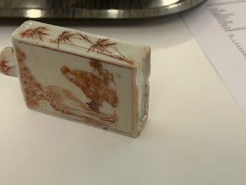 Five Chinese blue and white, iron-red and qianjiang cai snuff bottles, 19/20th C.