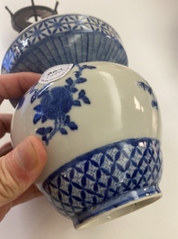 A Chinese blue and white basket-shaped vase on wooden stand, Yongzheng mark, 19/20th C.