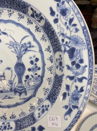 Vier Chinese blauw-witte schotels, Yongzheng/Qianlong