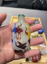 Une collection vari&eacute;e de tabati&egrave;res en jade, pierres dures et verre, Chine, 19/20&egrave;me