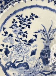 Vier Chinese blauw-witte schotels, Yongzheng/Qianlong