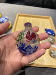 Une collection vari&eacute;e de tabati&egrave;res en jade, pierres dures et verre, Chine, 19/20&egrave;me