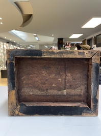 Cabinet en bois dur et huanghuali aux montures en bronze pour le march&eacute; europ&eacute;en, Chine, 19&egrave;me