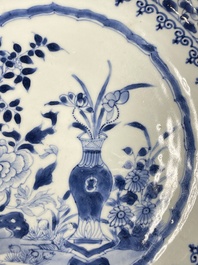 Vier Chinese blauw-witte schotels, Yongzheng/Qianlong
