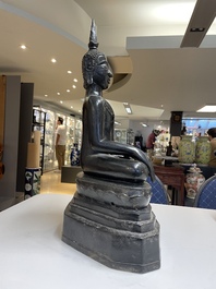 Een grote bronzen Boeddha, Birma (Myanmar), Arakan Staat, 16/17e eeuw