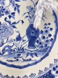 Vier Chinese blauw-witte schotels, Yongzheng/Qianlong