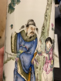 A Chinese famille rose hat stand, signed Yu Zhao 余釗, 19/20th C.