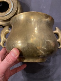Six br&ucirc;le-parfums en bronze, Chine, 19/20&egrave;me