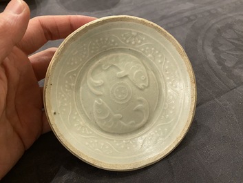 Een diverse collectie Chinees porselein en aardewerk, Song en later