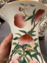 A Chinese famille rose 'nine peaches' vase and a lamp-mounted hat stand, 19th C.