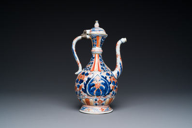 Verseuse de type 'aftaba' en porcelaine de Chine de style Imari pour le march&eacute; islamique, Kangxi