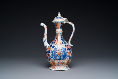 Verseuse de type 'aftaba' en porcelaine de Chine de style Imari pour le march&eacute; islamique, Kangxi