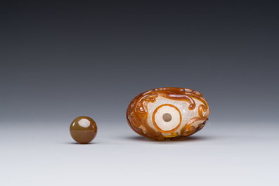 A rare Chinese brown-overlay white glass snuff bottle with chilong design, Qianlong/Jiaqing