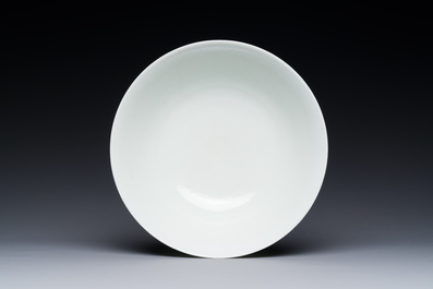 A Chinese famille rose 'plum blossom' bowl, Shen De Tang Zhi 慎德堂製 mark, 19/20th C.