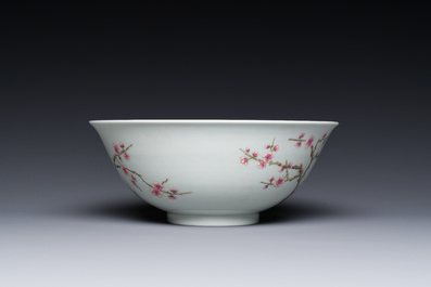 A Chinese famille rose 'plum blossom' bowl, Shen De Tang Zhi 慎德堂製 mark, 19/20th C.