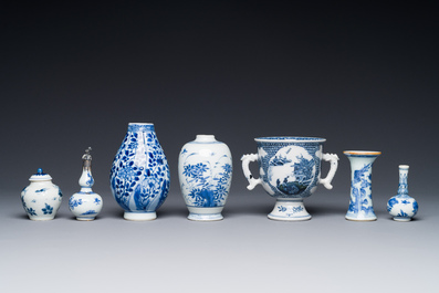 A varied collection of Chinese blue and white porcelain, Kangxi/Qianlong