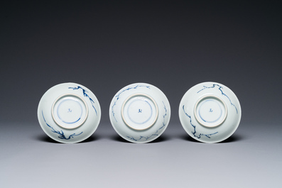 Zeven Chinese blauw-witte koppen en zes schotels, Transitie periode/vroeg Kangxi