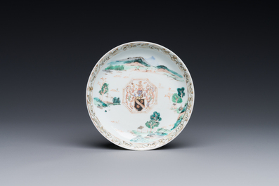 Tasse et soucoupe en porcelaine de Chine famille rose aux armes de Beekman de Z&eacute;lande pour le march&eacute; hollandais, Yongzheng