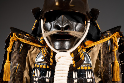Een indrukwekkend Japans Samurai Gusoku-pantser, Momoyama/Edo periode, eind 16e/begin 17e eeuw