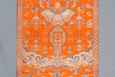A Chinese embroidered silk 'kesi' cloth with Buddhist lions and phoenixes, 19th C.