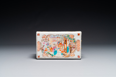 Tr&egrave;s rare coffret d'ensemble &agrave; th&eacute; en porcelaine de Chine famille rose de Canton &agrave; d&eacute;cor mandarin, Qianlong