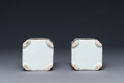 A pair of Chinese famille verte square tea caddies, Kangxi