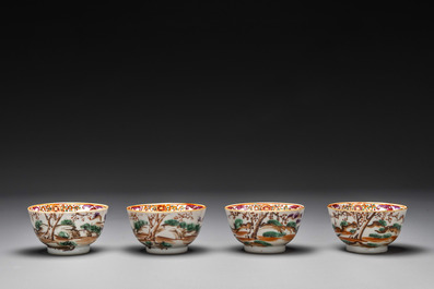 Ensemble des quatre tasses, soucoupes et une verseuse en porcelaine de Chine famille rose &agrave; d&eacute;cor de deux chevaux, Qianlong