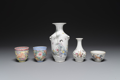 Collection vari&eacute;e en porcelaine de Chine famille rose et qianjiang cai, 19/20&egrave;me