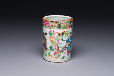 A Chinese Canton famille rose 'Wu Shuang Pu' brush pot, 19th C.