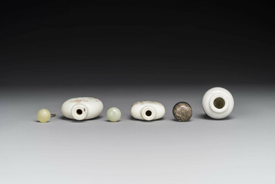 Drie diverse Chinese famille rose snuifflessen, Daoguang merk en periode