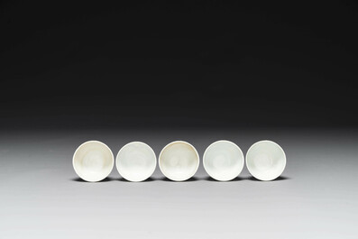 Vijf Chinese blauw-witte stem cups uit het Hatcher scheepswrak, Transitie periode