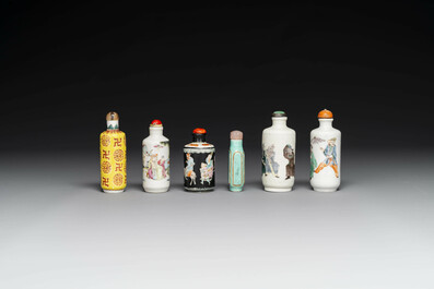 Zes diverse Chinese famille verte en rose snuifflessen, shou merk, 19/20e eeuw