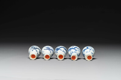 Vijf Chinese blauw-witte stem cups uit het Hatcher scheepswrak, Transitie periode