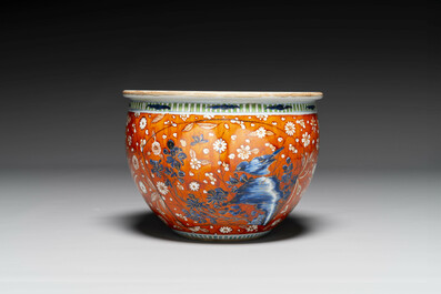 A Chinese English-decorated blue and white scroll pot, Kangxi
