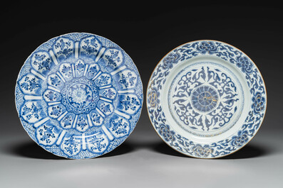 Four Chinese blue and white dishes with floral design, Kangxi/Yongzheng