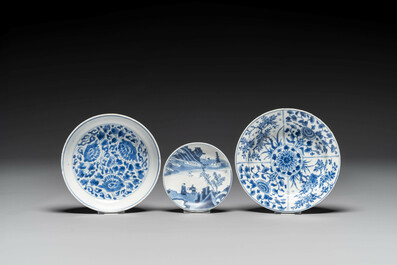 Groupe de six pi&egrave;ces en porcelaine de Chine bleu et blanc, Kangxi