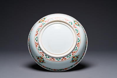 A Chinese wucai dish with stylized floral design, Kangxi
