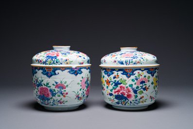 A pair of large Chinese famille rose jars and covers with floral design, Qianlong