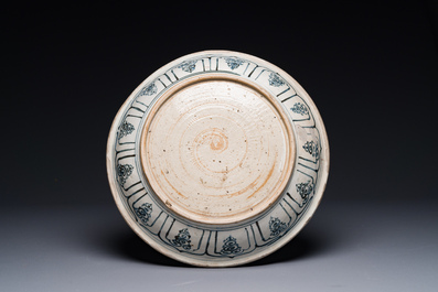 A Vietnamese or Annamese blue and white 'floral' dish, 15/16th C.