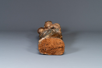 Figure de Vierge &agrave; l'Enfant en ch&ecirc;ne sculpt&eacute; polychrome, France, 2&egrave;re moiti&eacute; du 16&egrave;me