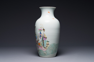 Een Chinese famille rose vaas met Lan Caihe, Qianlong merk en periode